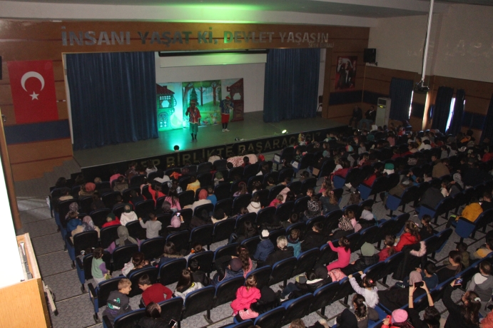 Pazaryeri’nde Miniklere Özel Tiyatro Etkinliği  Özet: