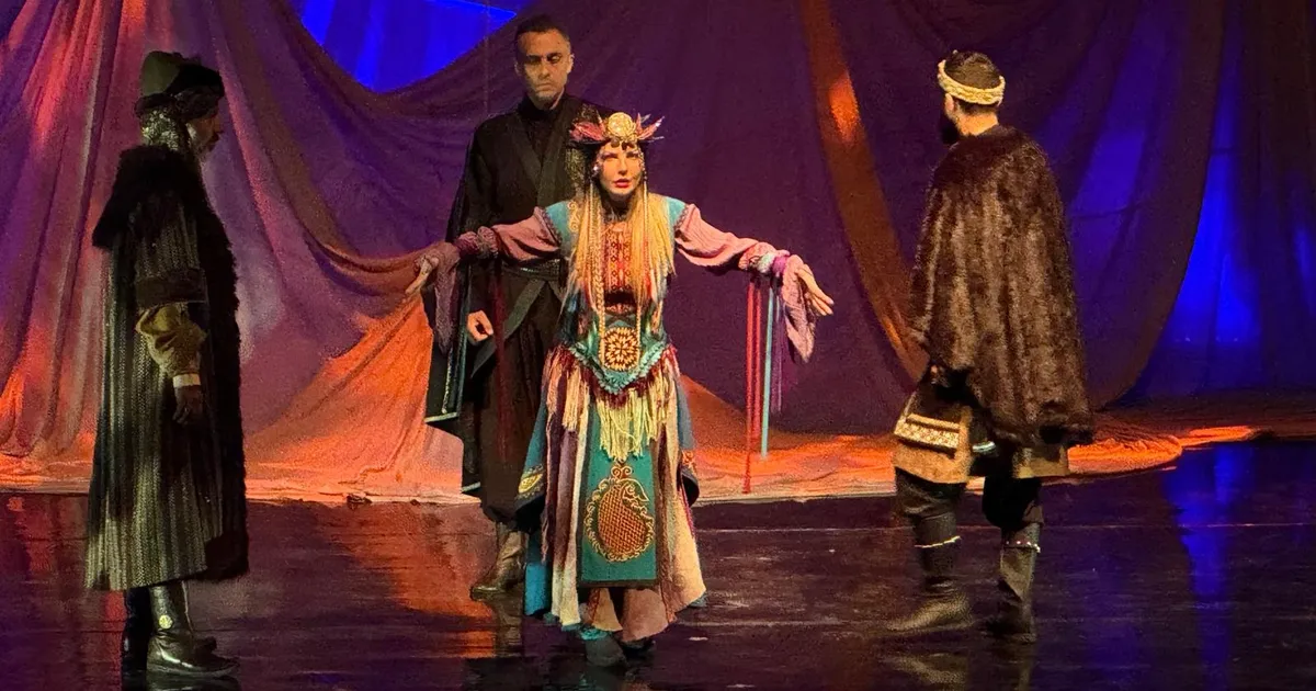 Bursa’nın Fethinin 700. Yılında “Çınarın Gölgesinde” Sahnelendi