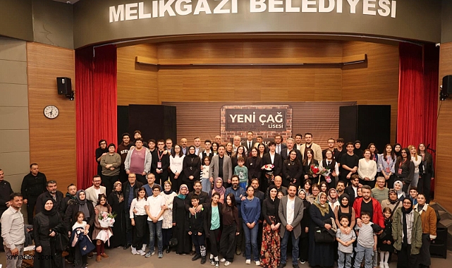 Mektep Melikgazi Öğrencilerinden Sahne Performansı: Tiyatro Gösterisi Sergilendi