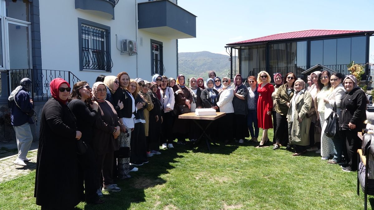 Trabzon’da Otizmli Çocuk Annelerine Dayanışma Desteği