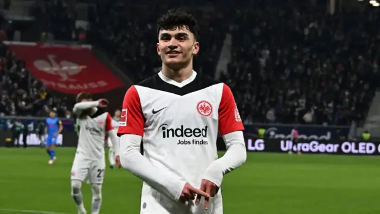Galatasaray'ın Can Uzun İçin Rekor Teklif Hazırladığı İddia Edildi